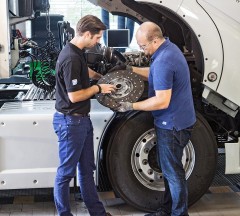 Transmission and Clutch Care Tips for Your Truck